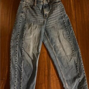 Old Navy High-Rise Barrel Leg Jeans - Blue